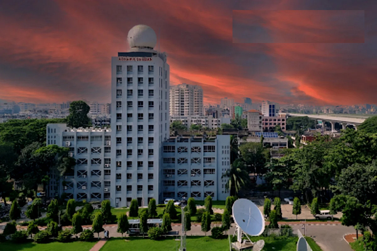 weather today: ৮০ কিমি বেগে ঝড়, ১৩ অঞ্চলে ২ নম্বর সংকেত