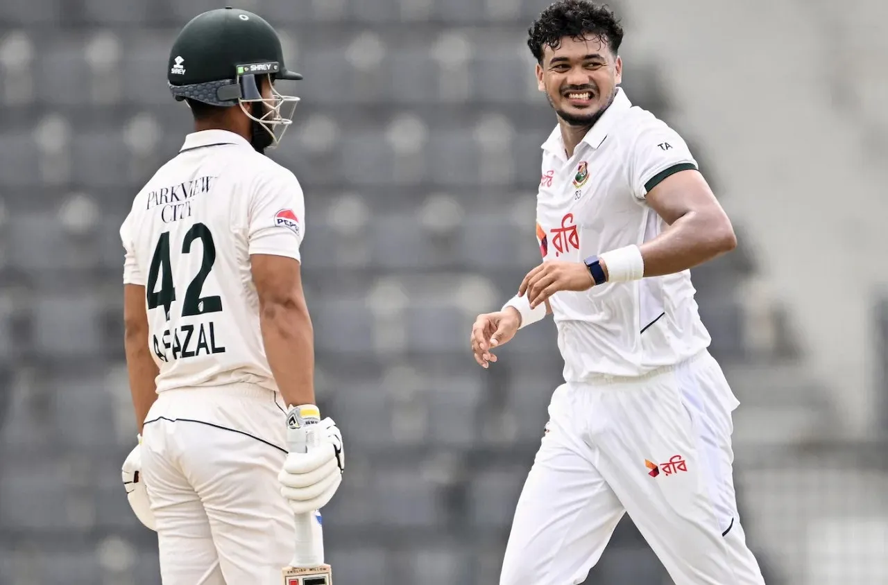 বাংলাদেশ বনাম পাকিস্তান: তাসকিনের তোপে চাপে পাকিস্তান, সরাসরি দেখুন এখানে