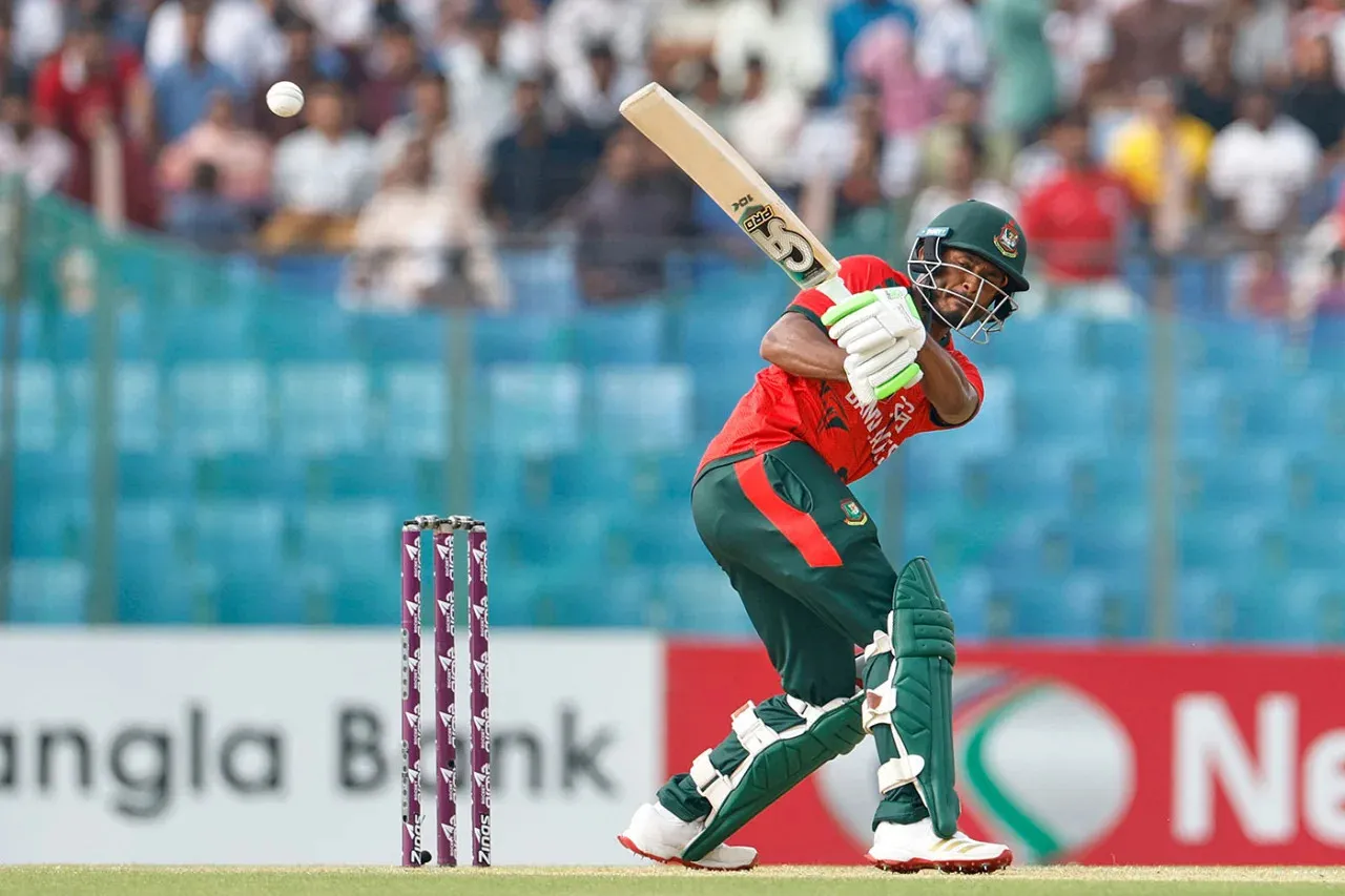চলছে বাংলাদেশ বনাম অস্ট্রেলিয়া ৩য় টি-টোয়েন্টি: সরাসরি দেখুন Live