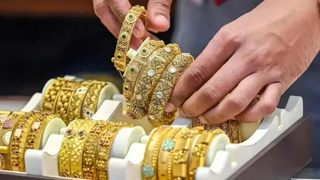 আজ ৯/১৭/২০২৬ তারিখ: জানুন ১৮ ক্যারেট, ২১ ক্যারেট, ২২ ক্যারেট সোনার দাম