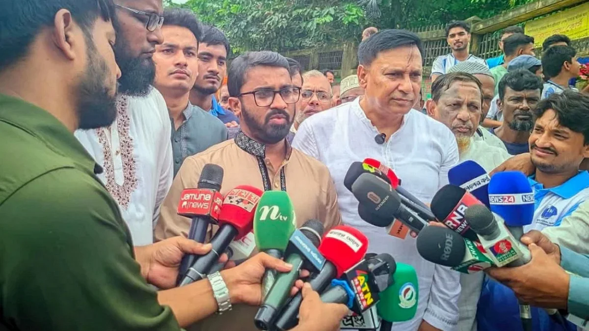 লংমার্চে আওয়ামী লীগকে নিয়ে যে দাবি রাশেদ খাঁনের