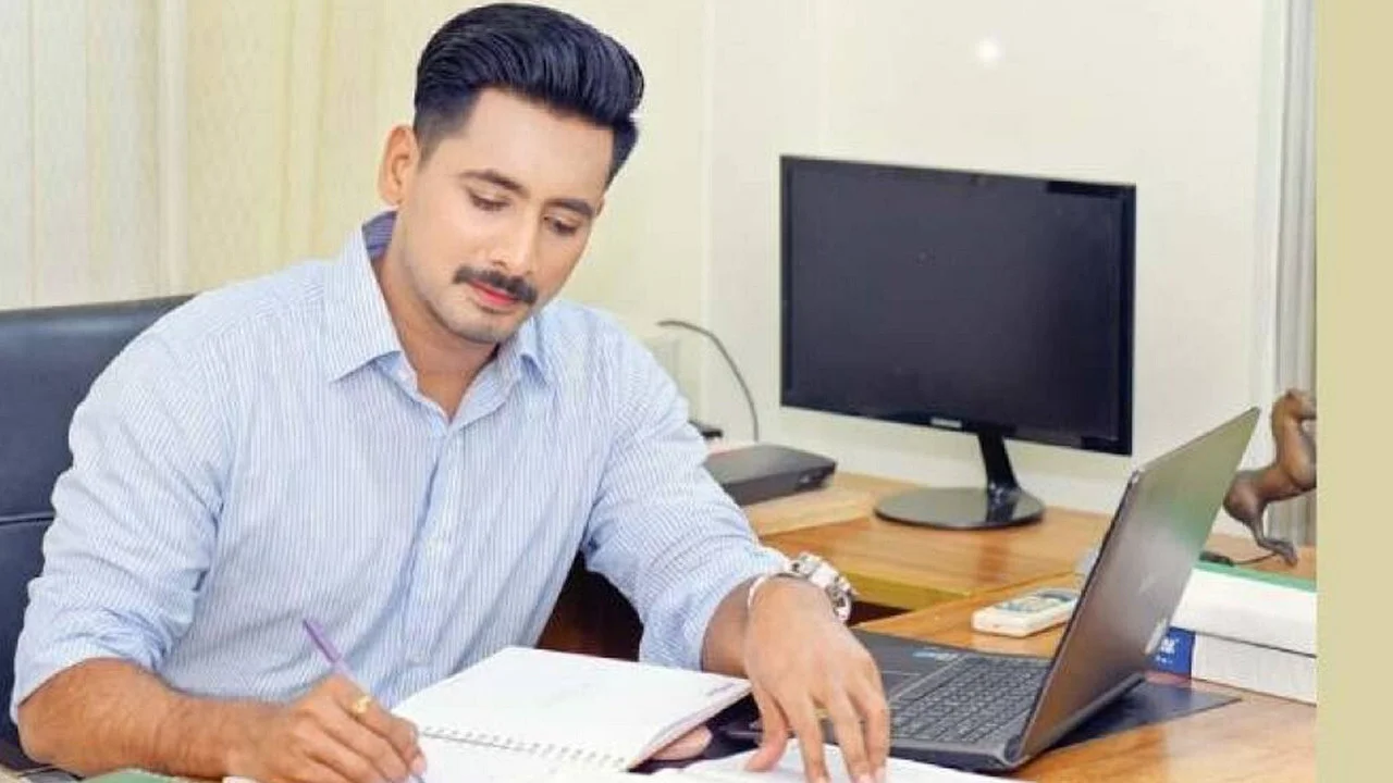 এইচএসসি পাসে ১০ জন নেবে মিনিস্টার, জেনে নিন যোগ্যতা