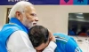 ‘মুখে হাসি আনো, গোটা দেশ তোমাদের দেখছে’
