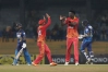 খারাপ খেলেও আইসিসির 'অ্যাওয়ার্ড’ জিতল জিম্বাবুয়ে