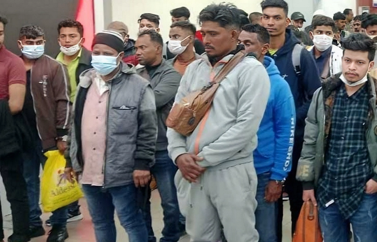 লিবিয়া থেকে স্বদেশে ফিরলেন আরও ১৬১ বাংলাদেশি