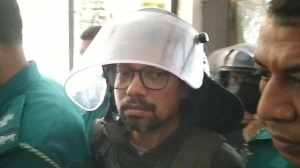 সোয়েটার নিয়ে আদালতে পলক, সন্ধ্যায় বেরিয়ে এল ‘হারানো’ ব্যাগ