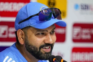 অবসরের ঘোষণা দিলেন রোহিত শর্মা