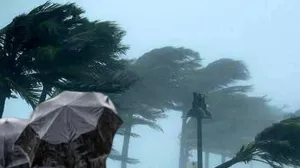 আজ সন্ধ্যা ৬টার আগে হতে পারে ঝড়, সতর্ক ৬ জেলা