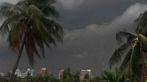 আজ সন্ধ্যার আগে ৭ অঞ্চলে ঝড়বৃষ্টি, জারি সতর্ক সংকেত