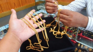 সারাদেশে অনির্দিষ্টকালের জন্য বন্ধ সোনার দোকান