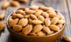 সকালে খালি পেটে মাত্র চারটি কাঠবাদাম খেলে কি হবে জানুন উপকারিতা