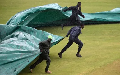 অনূর্ধ্ব-১৯ বিশ্বকাপ: বৃষ্টিতে বন্ধ বাংলাদেশ-ভারত ম্যাচ, ডিএলএস মেথডে কোন দল এগিয়ে