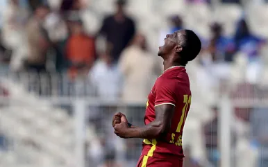 টি-টোয়েন্টিতে যে রেকর্ড শুধুই শামার জোসেফের