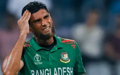 কোচকে হারিয়ে কাঁদছেন মাহমুদউল্লাহ, আবেগঘন বার্তা রিয়াদের