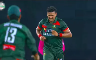 বাংলাদেশ বনাম পাকিস্তান: ৩ ওভাবে ৩ উইকেট, সরাসরি দেখুন Live